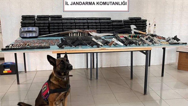 Ev değil silah atölyesi!