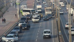 Araçlarını durdurup Ata’ya saygı duruşunda bulundular