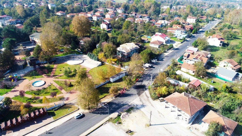 Kartepe’de 3 caddede üstyapı yenilendi