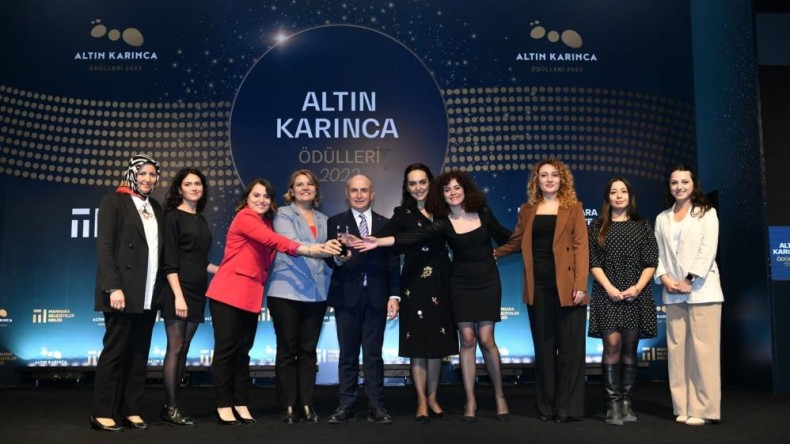 Alzheimer Yaşam Evi’ne Altın Karınca ödülü