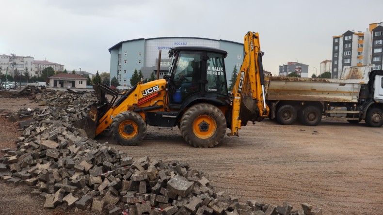 Yahyakaptan Pazar Alanı yenileme çalışmaları başladı