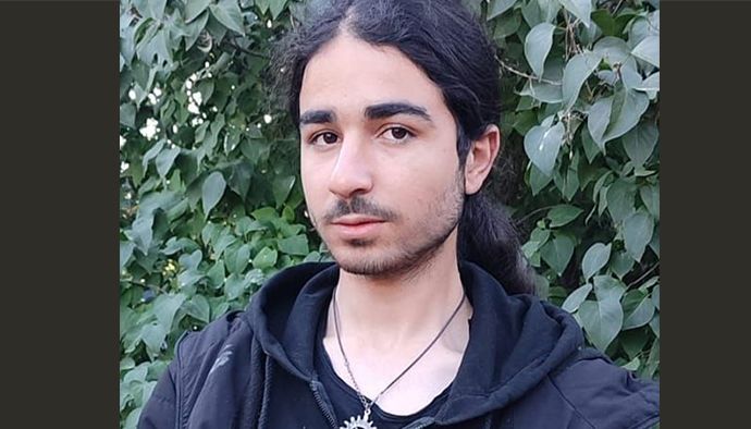 Kocaelili genç ağaca asılı halde bulundu