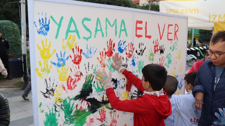 İzmit Belediyesi, LÖSEV ile yaşama el verdi