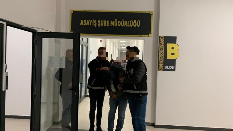 Kasa soyguncuları yakayı ele verdi