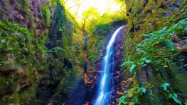 Sonbahar’da Nüzhetiye Şelalesi izleyenleri mest ediyor