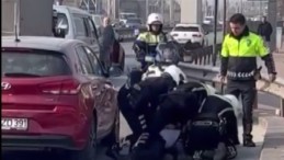 Ağabeyinin otomobilini çaldı