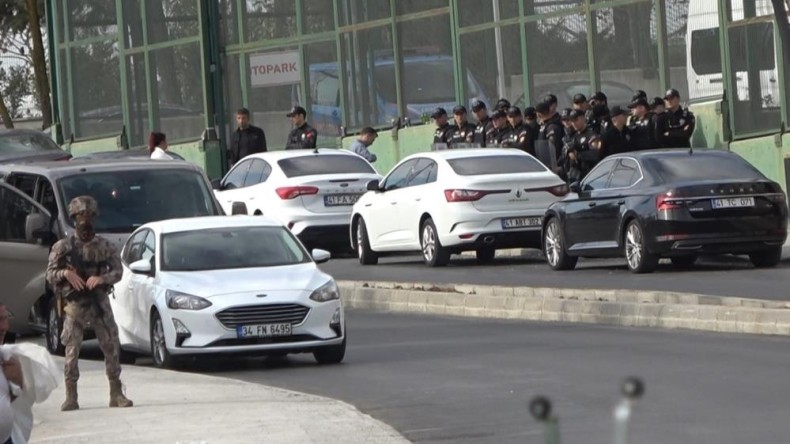 Sahte pasaportla yakalanan suç örgütü lideri göç idaresini karıştırdı