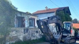 Gölcük’te 164 metruk bina yıkıldı