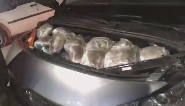 Kocaeli’de durdurulan araçtan 32 kilogram uyuşturucu ele geçirildi