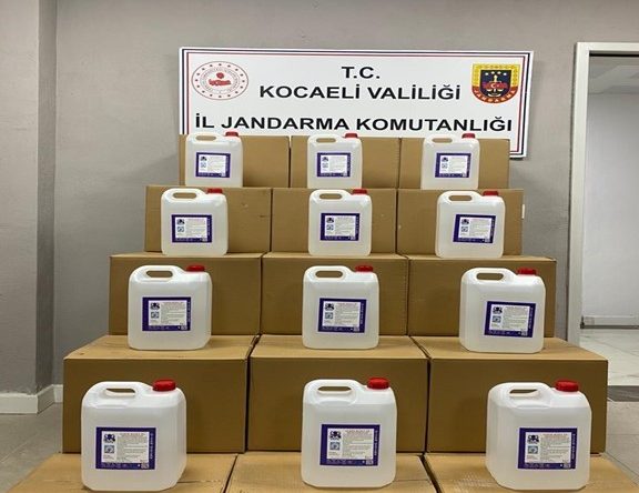Yılbaşı öncesi 900 litre bandrolsüz etil alkol ele geçirildi