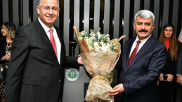 Kocaeli Üniversitesi’nde devir teslim töreni