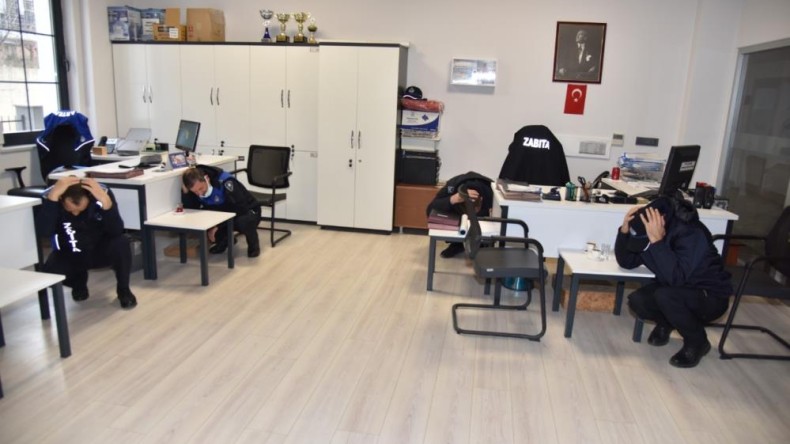 Kartepe Belediyesi’nde deprem tatbikatı