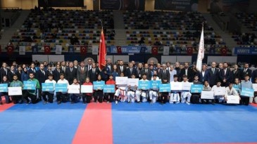 Kocaeli’de bir ilk: Para Karate Şampiyonası yapıldı