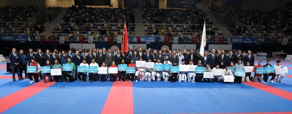 Kocaeli’de bir ilk: Para Karate Şampiyonası yapıldı