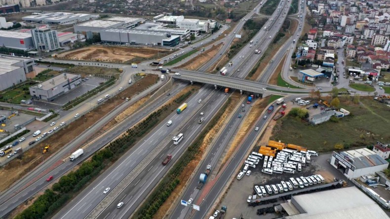 Büyükşehir 350 noktada Kocaeli’nin üstyapısını nakış gibi işliyor