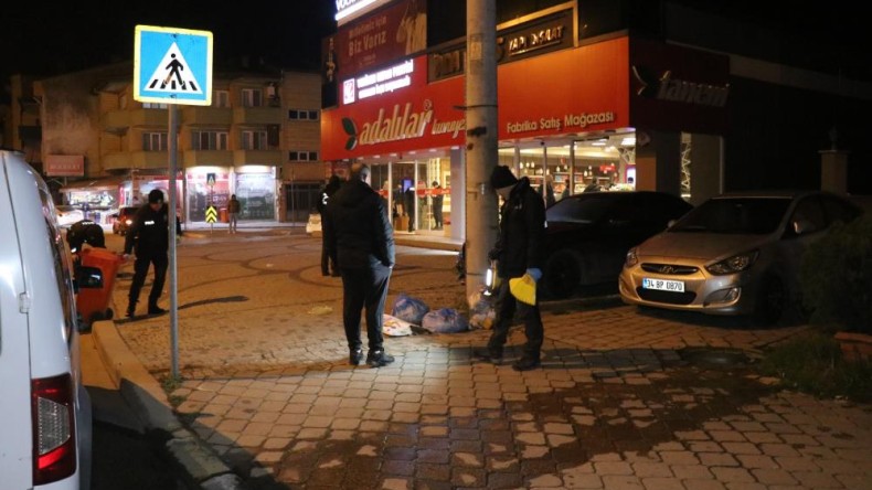 Caddenin ortasında gözünü kırpmadan öldürdü