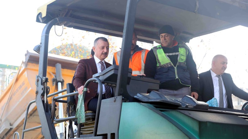 Başkan Büyükakın: Şehrimizin 350 farklı noktasında çalışıyoruz