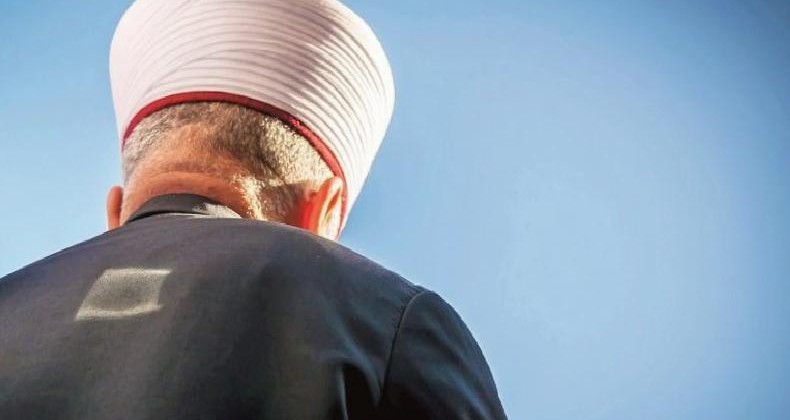 35 bin sözleşmeli din görevlisi de kadroya geçecek