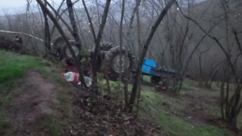 Traktör altında kalan sürücü hayatını kaybetti