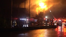 Kocaeli’de geri dönüşüm fabrikasında yangın