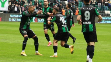 Kocaelispor ezdi geçti; 4-0