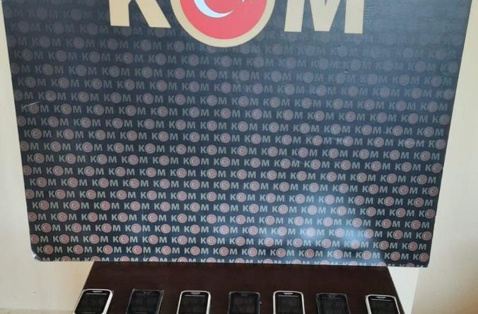 Polisten kaçak telefona geçit yok