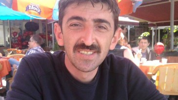1 çocuk babası, İngilizce Öğretmeni Hasan Susam kalbine yenik düştü