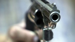 Kocaeli’de iş yerine kurşun yağmuru