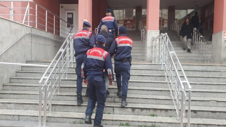 Kocaeli’de jandarmadan terör operasyonu