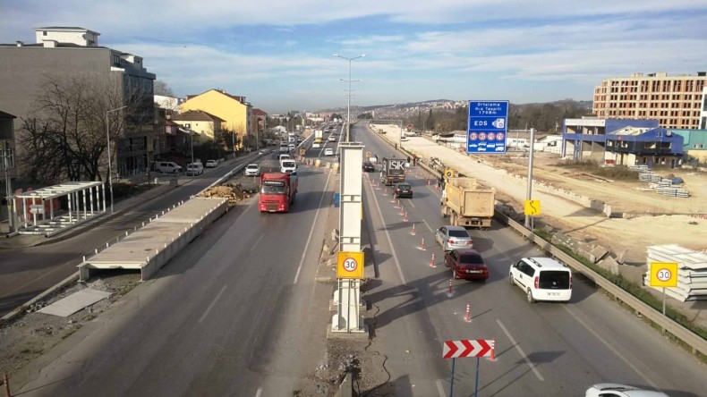 D-100 İstanbul istikameti Ankara yönüne aktarıldı