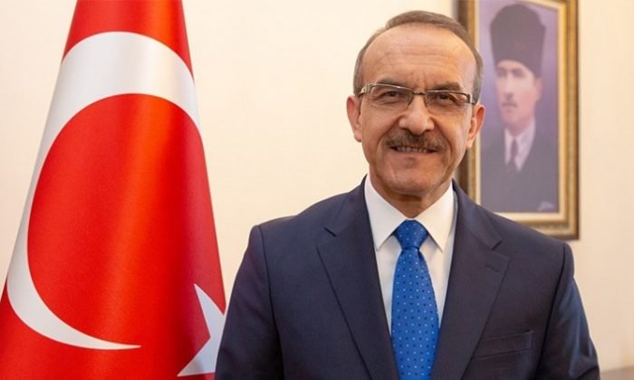 Kartonsan grevine Vali Yavuz desteği