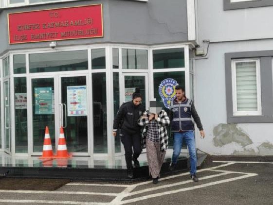 Pazarda çanta çalmıştı, 25 yıl hapis cezasıyla arandığı ortaya çıktı