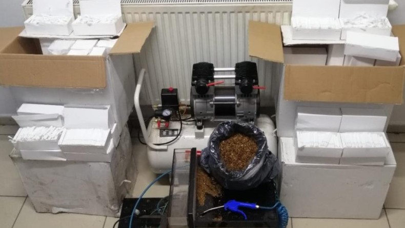 Sigara imalathanesi gibi eve polis operasyonu