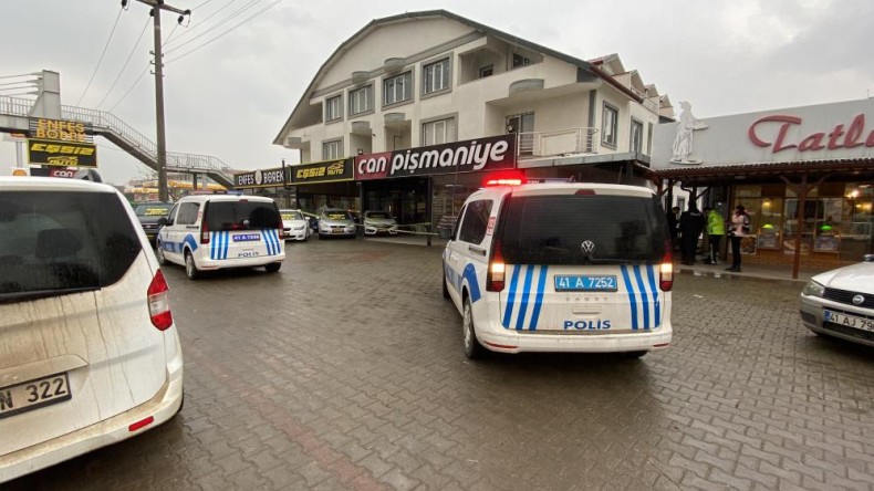 Oto galeriye silahlı saldırı: 2 yaralı