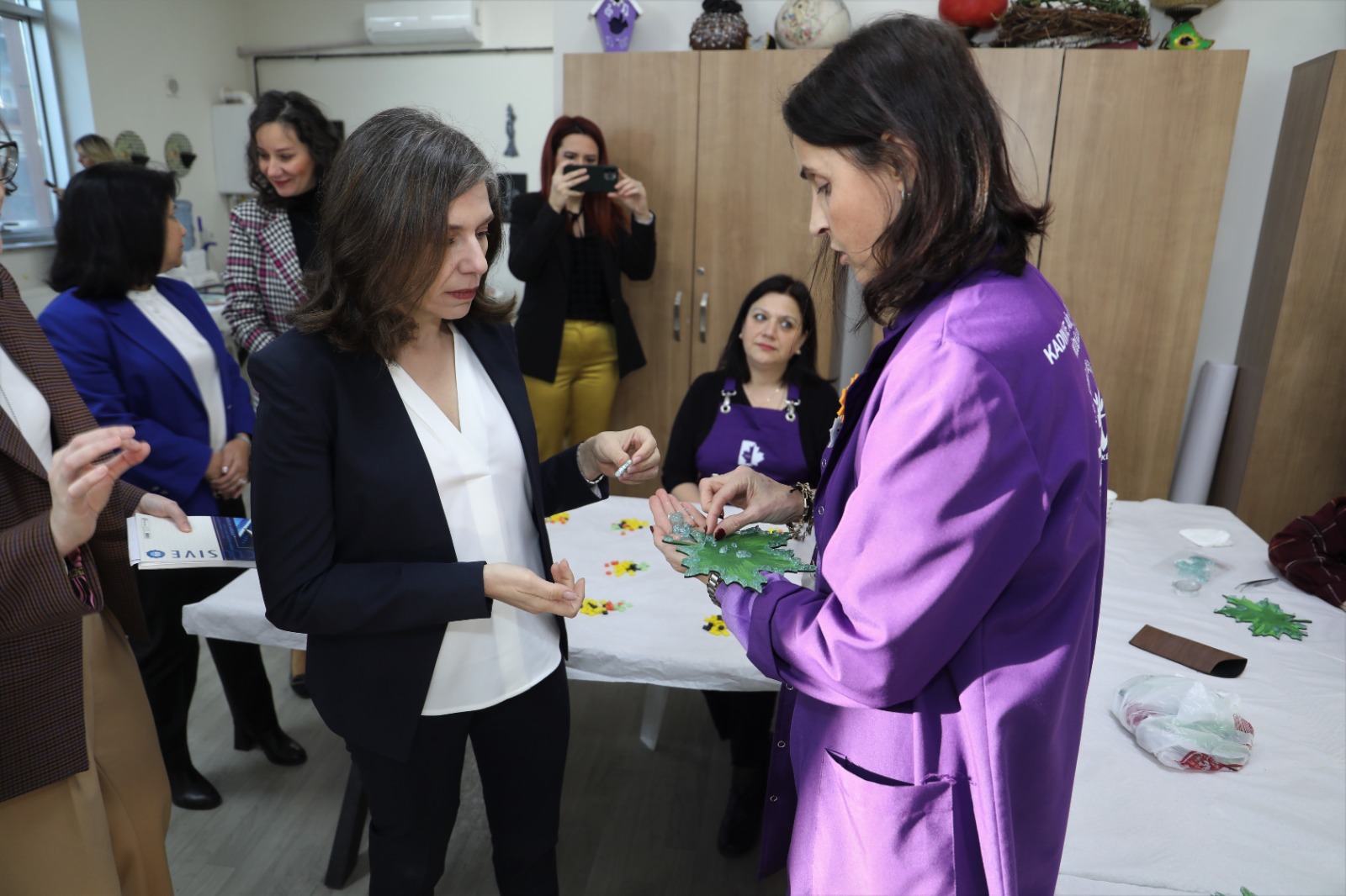 ABD İstanbul Başkonsolosu Eadeh, İZGİM’de üretici kadınlarla buluştu
