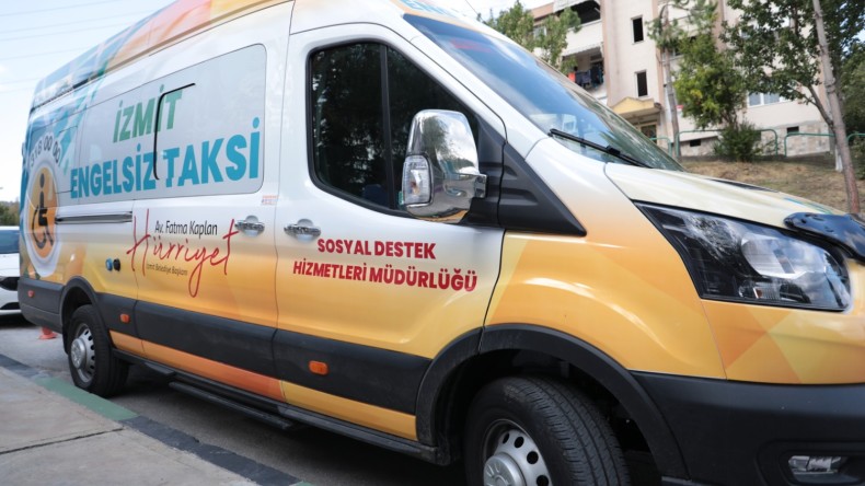 İzmit Belediyesi Engelsiz Taksi hizmeti engelleri ortadan kaldırıyor