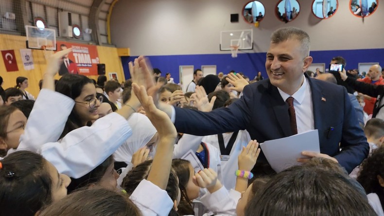 Gölcük Belediyespor törenle kuşak atladı