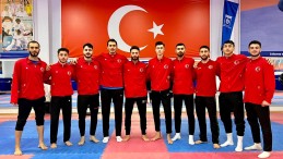 Kağıtsporlu kareteciler dünyanın altın organizasyonunda
