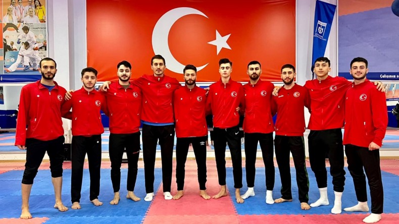Kağıtsporlu kareteciler dünyanın altın organizasyonunda