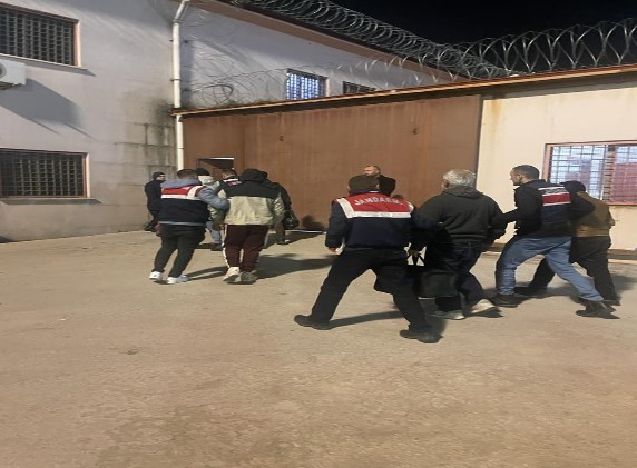 Aranması bulunan 41 şahıs yakalandı