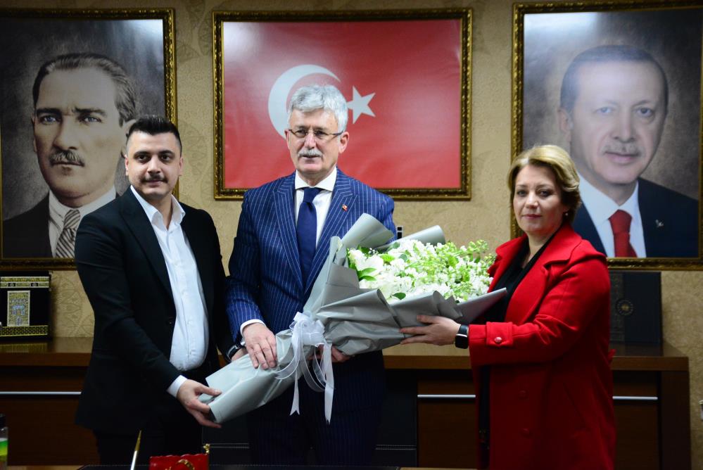 Milletvekili adaylığına hazırlanan AK Parti İl Başkanı Mehmet Ellibeş’ten veda