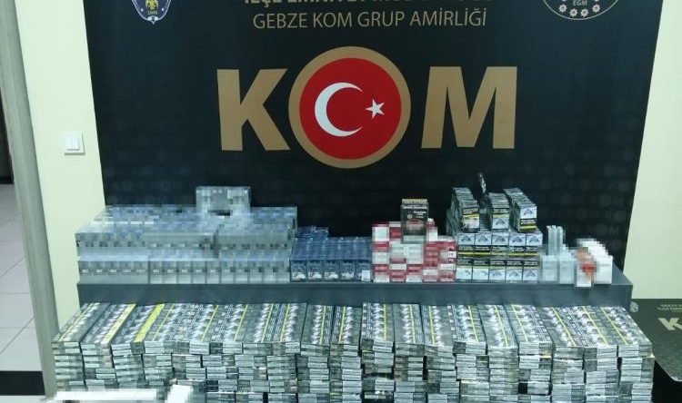 Kocaeli’de yüzlerce paket kaçak sigara ele geçirildi