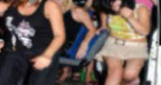 Fuhuş operasyonlarında onlarca kişiye işlem yapıldı