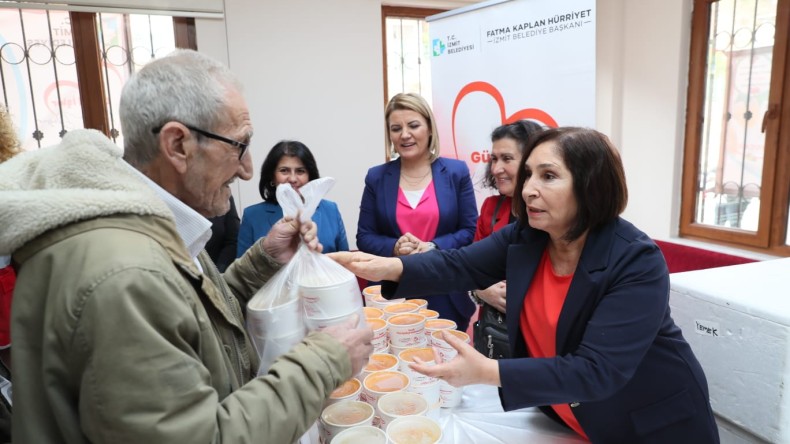 Selvi Kılıçdaroğlu Topçular’da Mahalle Mutfakları Projesini inceledi