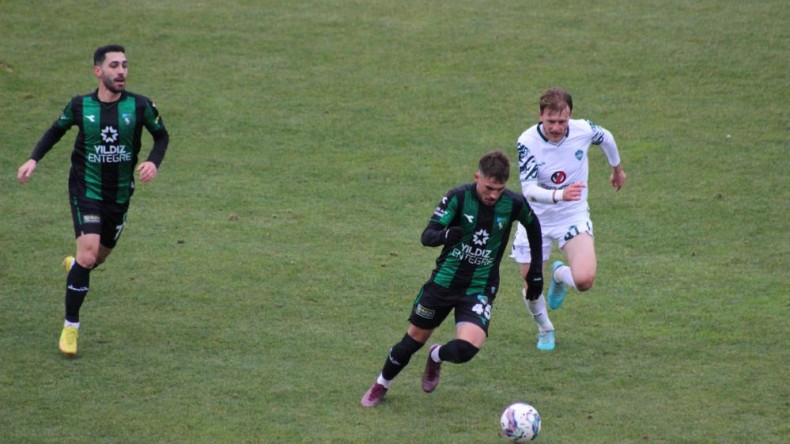 Kocaelispor, liderlik şansını elinin tersiyle itti