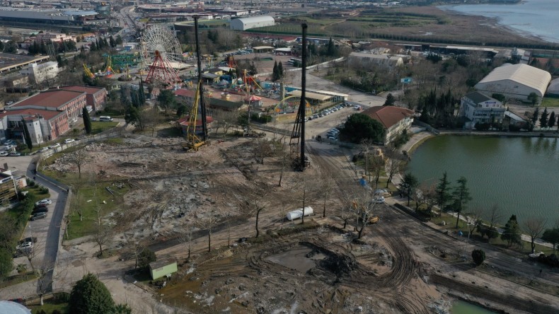 İzmit Millet Bahçesinde çalışma devam ediyor