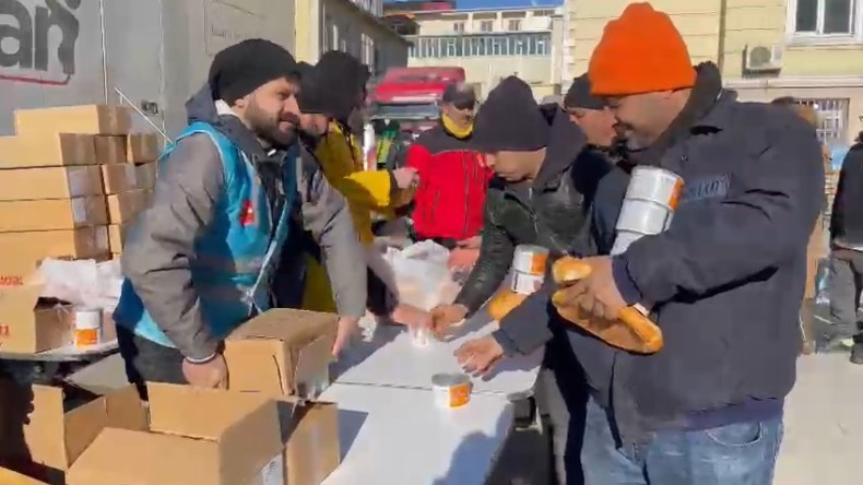 30 bin çorba, 20 bin ekmek dağıtılıyor