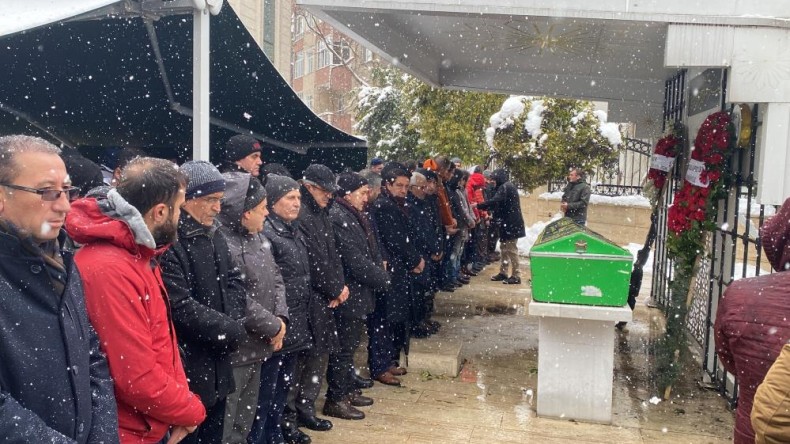 Enkaz altında can vermişti, Kocaeli’de son yolculuğuna uğurlandı