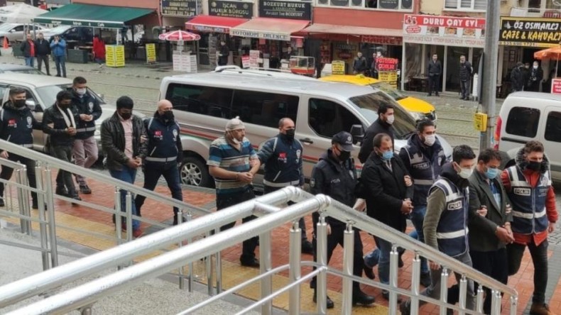 Cinayet işlenmiş evler kundaklanmıştı, 4 sanıktan biri tahliye edildi