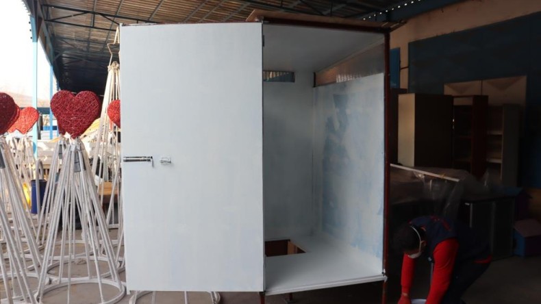 Deprem bölgesi için portatif tuvalet üretimine başlandı